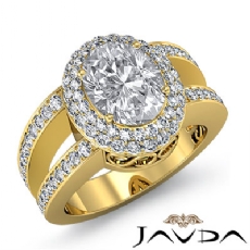 Glamorous Vintage Halo diamond Ring 18k Gold Yellow